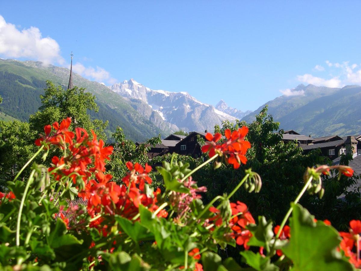 Hotel Restaurant Alpenblick Ernen Exteriör bild